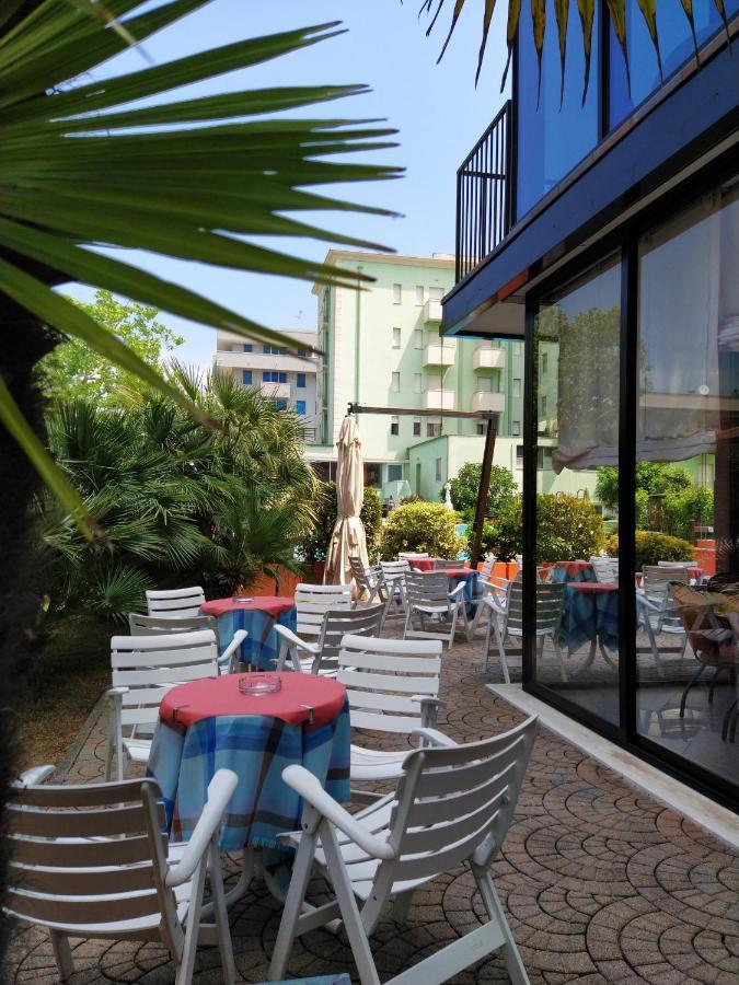 Hotel Prestigio Cesenatico Exterior foto
