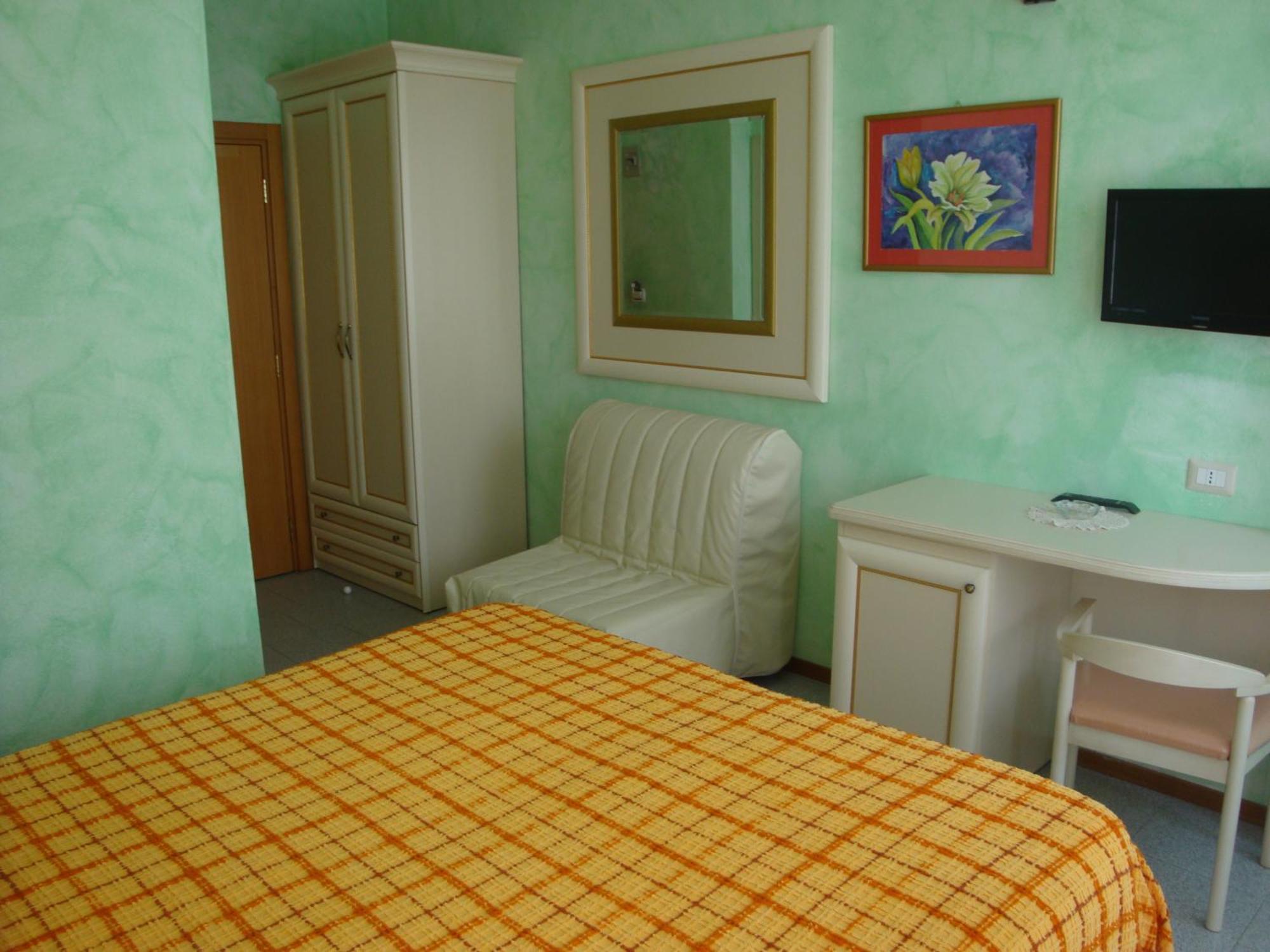 Hotel Prestigio Cesenatico Habitación foto