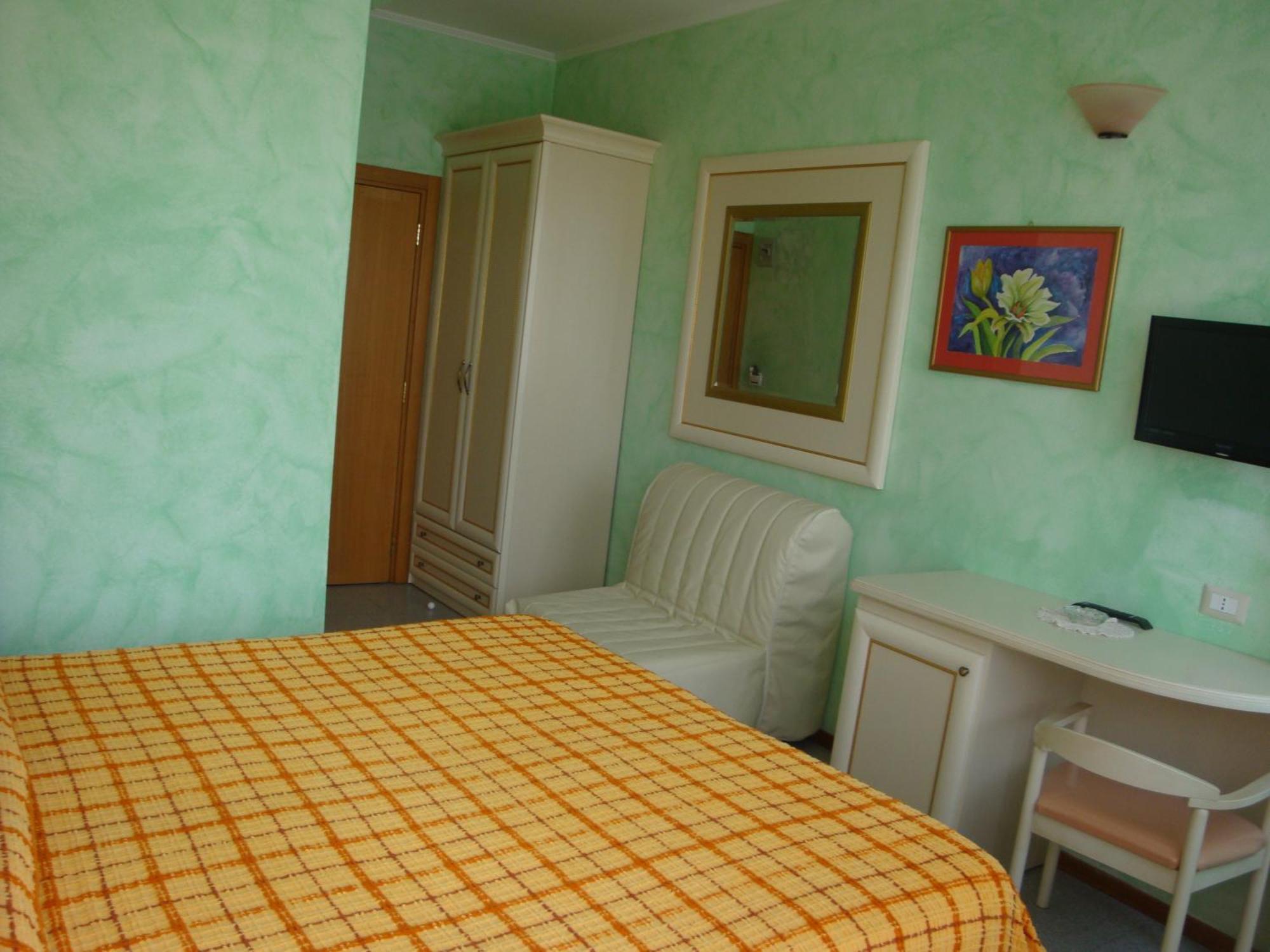 Hotel Prestigio Cesenatico Habitación foto