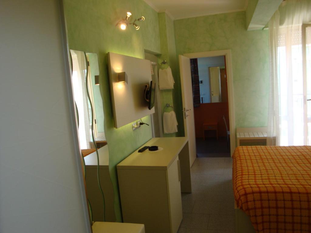 Hotel Prestigio Cesenatico Habitación foto